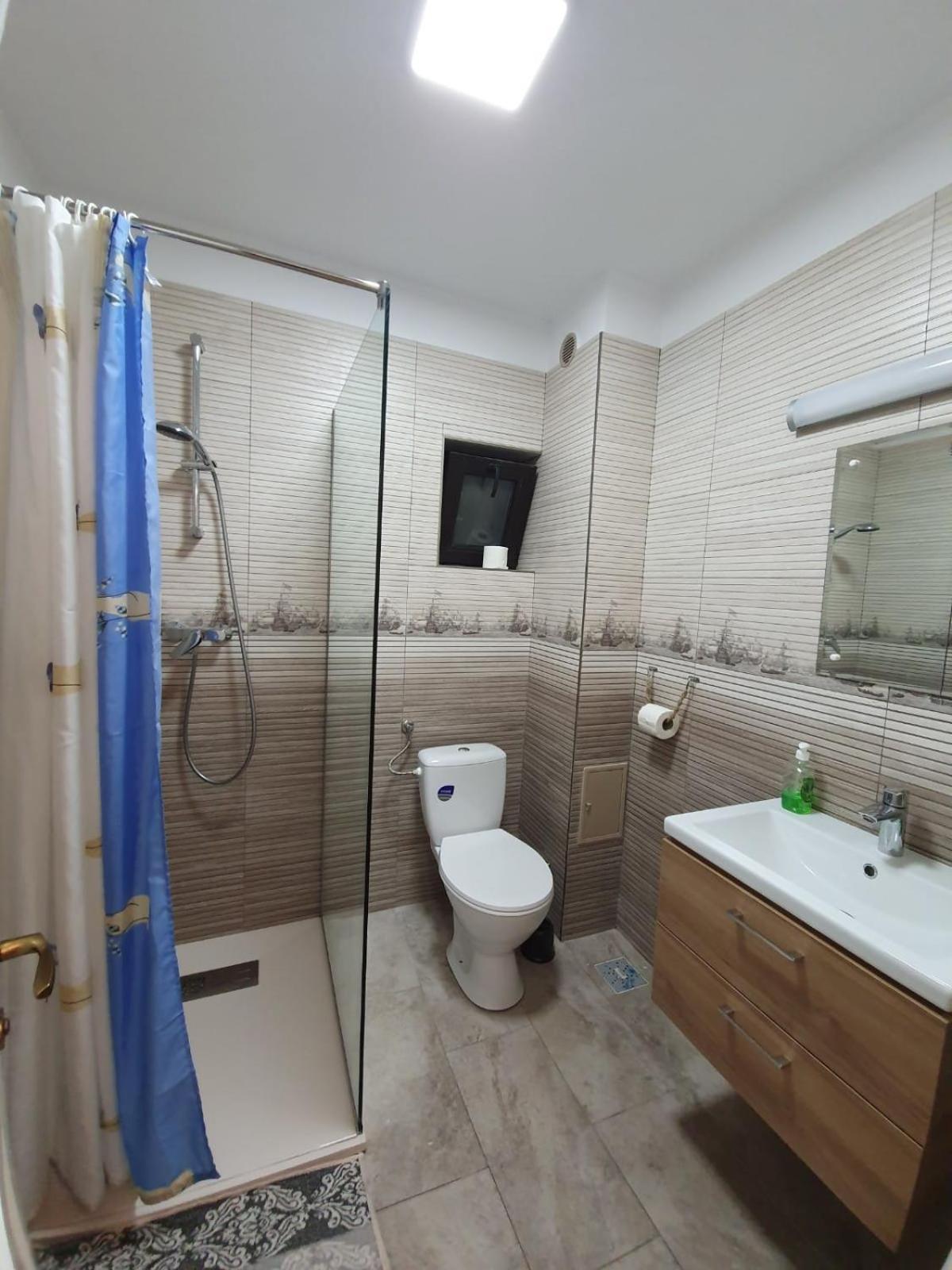 Pensiunea Iasmina Si Pescarul Călimăneşti Exterior foto