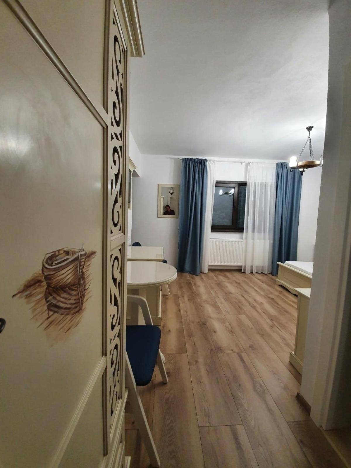 Pensiunea Iasmina Si Pescarul Călimăneşti Exterior foto
